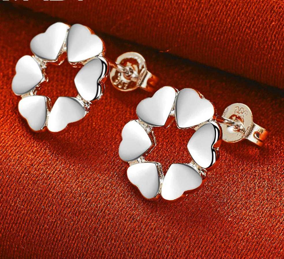 The Six-Petal Flower Studs