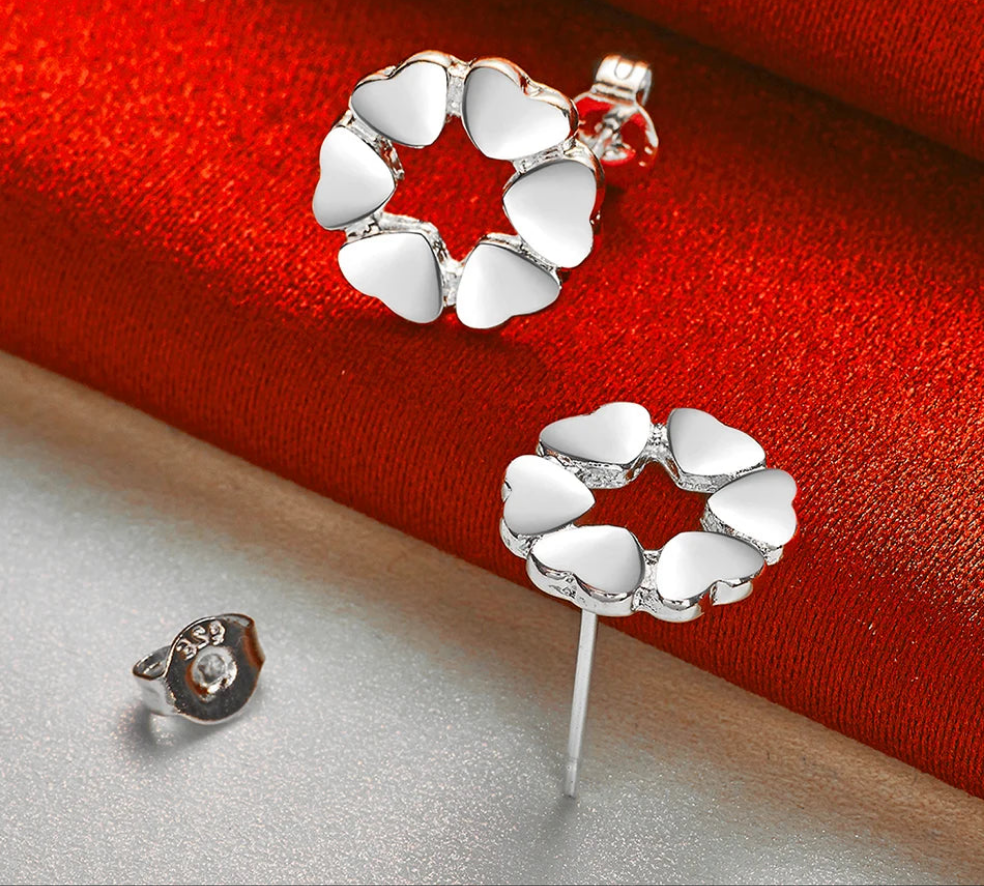 The Six-Petal Flower Studs